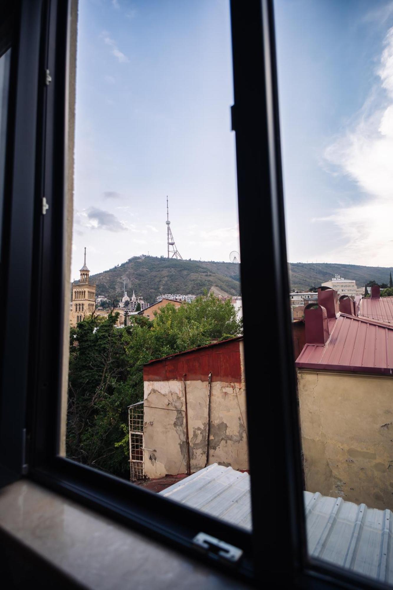 Hotel Day Inn Tbilisi Exterior foto